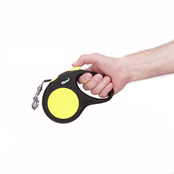 Total Comfort Retractable Leash Neon Style for Everyday Walking