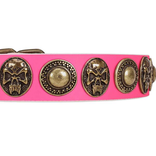 Durable D-ring on full grain natural leather dog collar for your dog