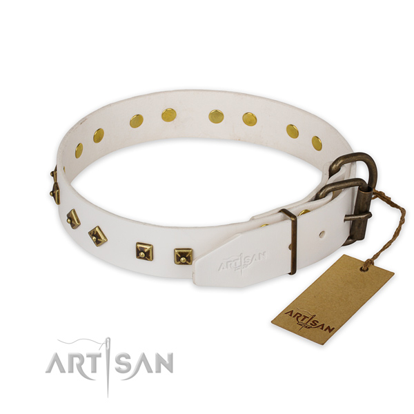 Daily use genuine leather collar with decorations for your pet